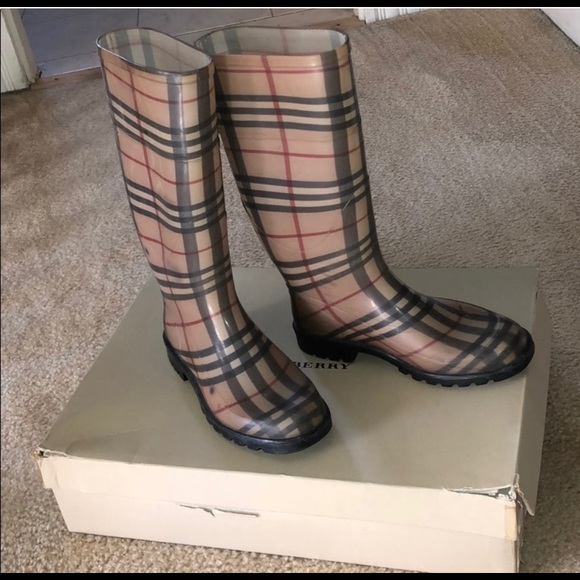 Burberry rain boots 35/5 - Picture 1 of 5